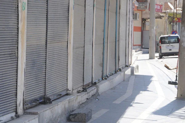 Cizre'de sokağa çıkma yasağı sürüyor