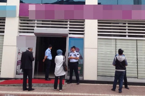 Dershanelere polis baskını