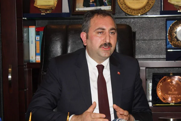 'Hendek kazarak mı öz yönetim olacak?'