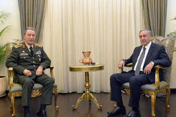 Hulusi Akar KKTC'de