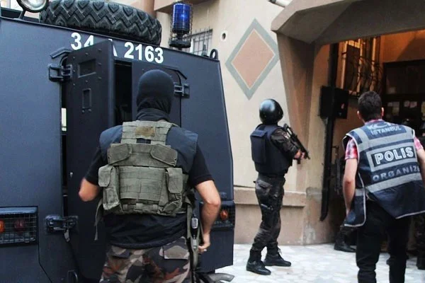 İstanbul'da operasyon: 17 gözaltı
