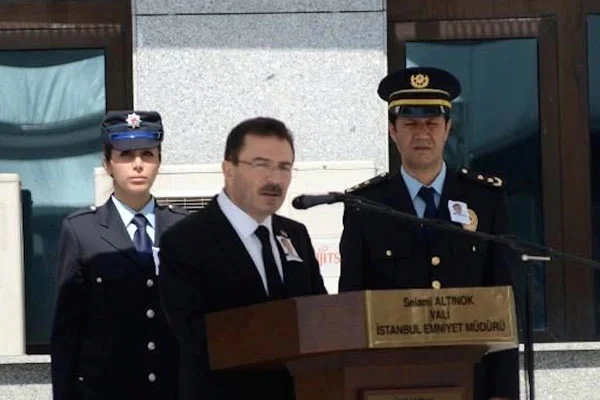 'Kafalarını ezeceğiz' krizi: Diktatörlüğün bakanı mısın?