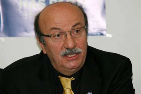 Mehmet Bekaroğlu: HDP'ye şans verelim