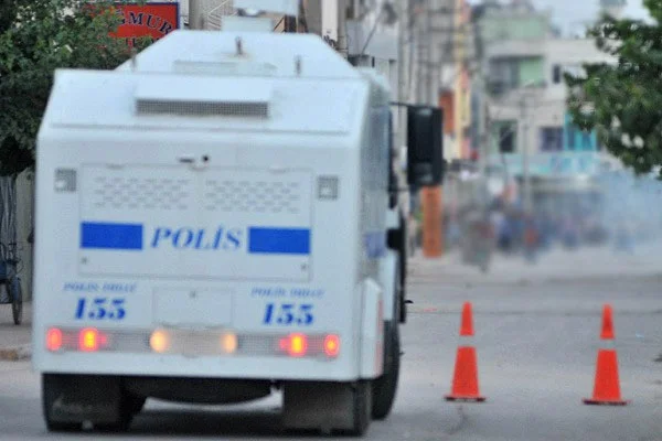 Mersin'de polise silahlı saldırı