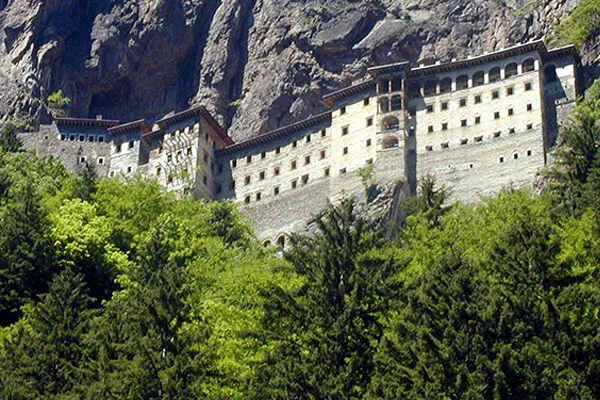 Sümela Manastırı ziyarete kapalı