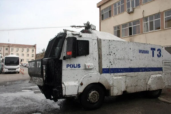 TOMA'ya bombalı saldırı