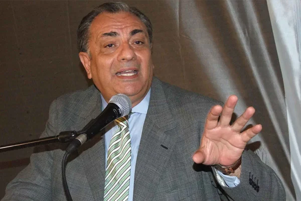 Tuğrul Türkeş MHP'den istifa etti