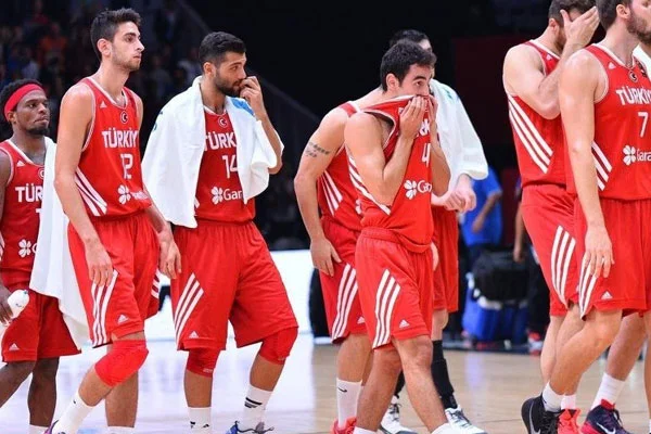 Türkiye, EuroBasket'e veda etti