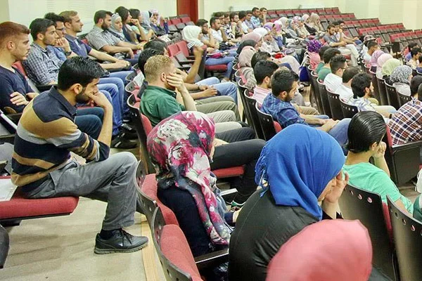 Üniversitelerde yaklaşık 2 bin Suriyeli
