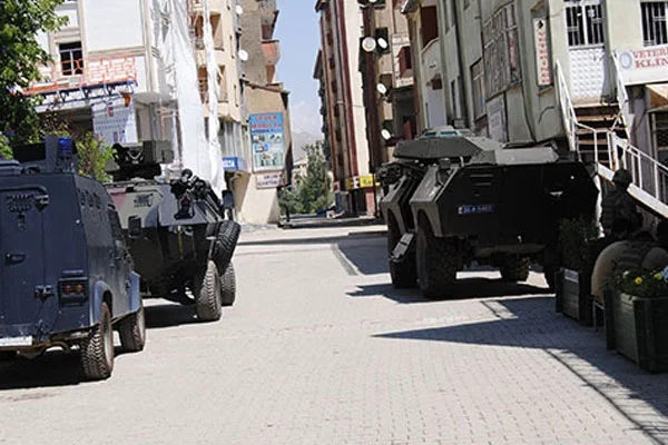 Yüksekova'da sokağa çıkma yasağı bitti