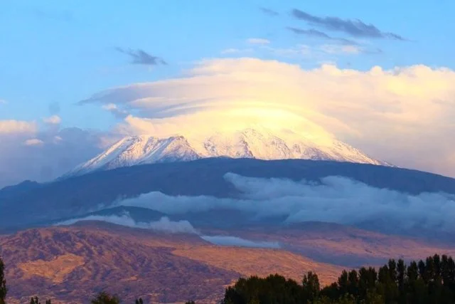 Ağrı ve Erzincan'a kar yağdı