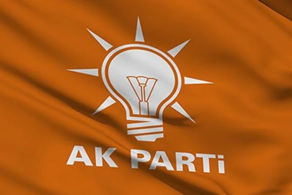 AK Parti'de istifa