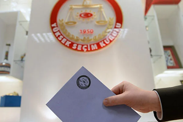 AK Parti'den 900 sandık için suç duyurusu