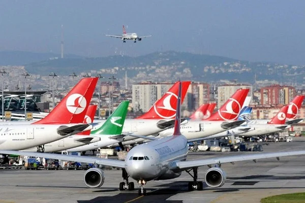 Aprona giren genç ortalığı karıştırdı