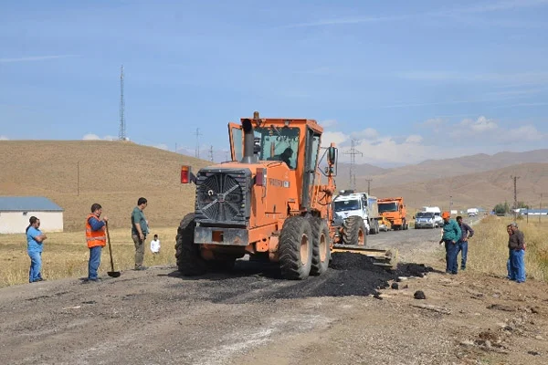 Askeri aracın geçişi sırasında patlama