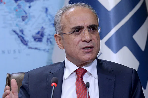 'Devlet siyaset yoluyla ele geçer'