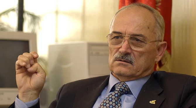 Eski Başbakan Yardımcısı kaza geçirdi
