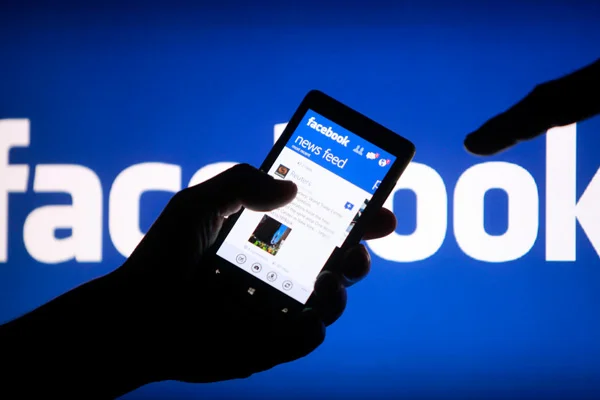 Facebook yöneticileri hakkında suç duyurusu
