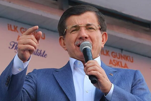 'İhanet ederek kimse ülkeyi teslim alamaz'