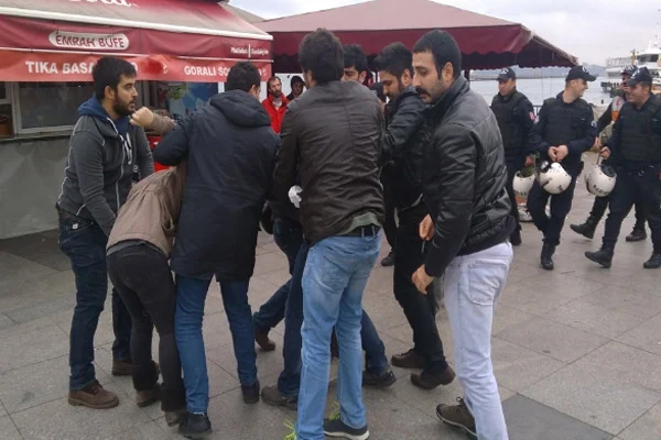 Kadıköy'de eylemcilere müdahale