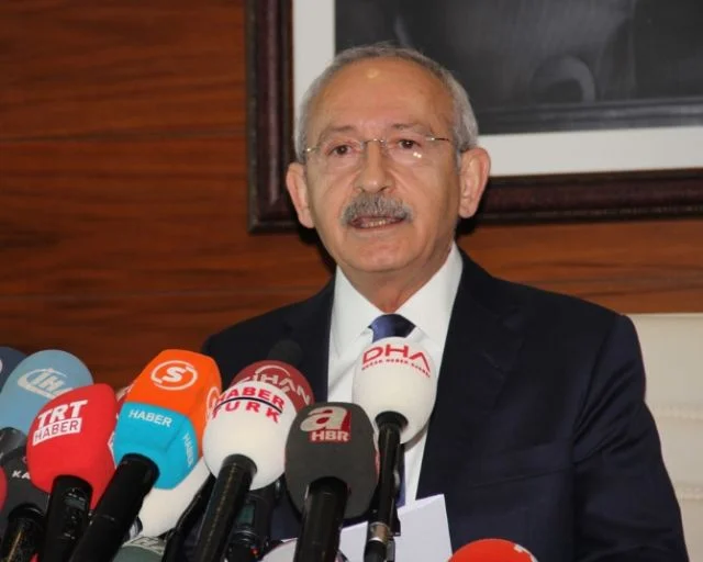 Kılıçdaroğlu, terör kurbanının ailesini ziyaret etti