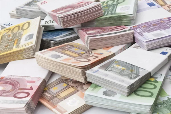 KKTC TL'den Euro'ya geçiyor