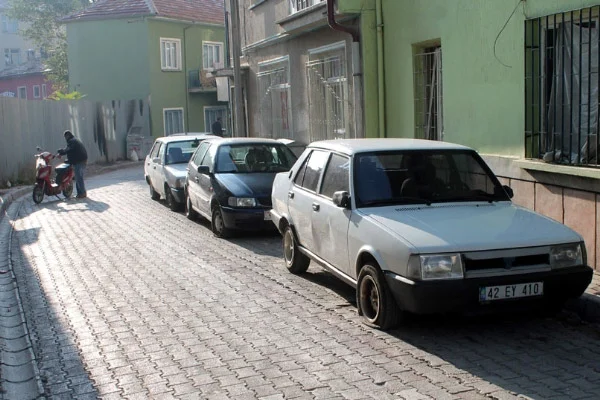 Konya'da 100 aracın lastiği kesildi