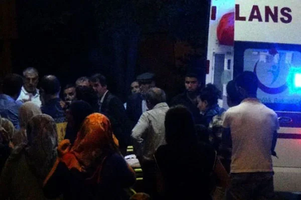 Mardin'de taşlı sopalı kavga! 14 yaralı