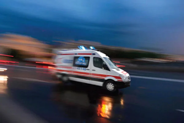 Öğrenci servisi kaza yaptı: 14 yaralı