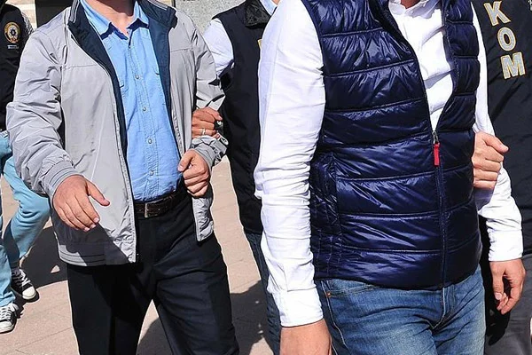 'Paralel Yapı' operasyonunda 2 tutuklama