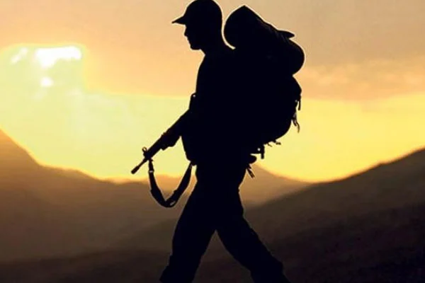 PKK üyeleri Tunceli'de asker kaçırdı