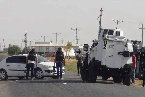 Polis lojmanına roketli saldırı