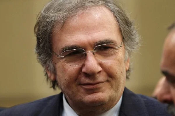 Saraçoğlu, ilaç simsarlarından şikâyetçi oldu