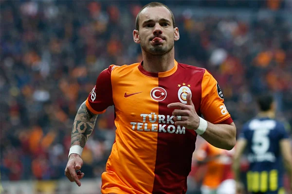 Sneijder yarın gol atarsa tarihe geçecek