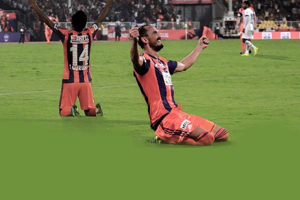 Tuncay Şanlı Hindistan'ı sallıyor