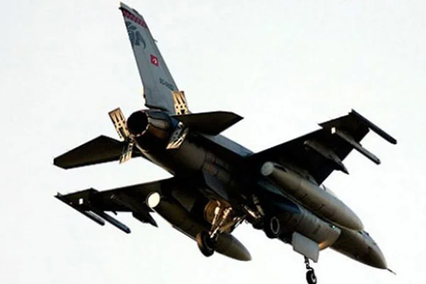 Türk jetleri yine taciz edildi