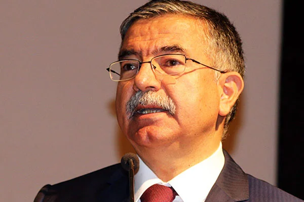 'Türkiye'yi güçsüz göstermek istiyorlar'