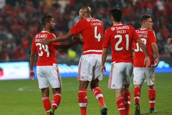 UEFA'dan Benfica'ya ceza