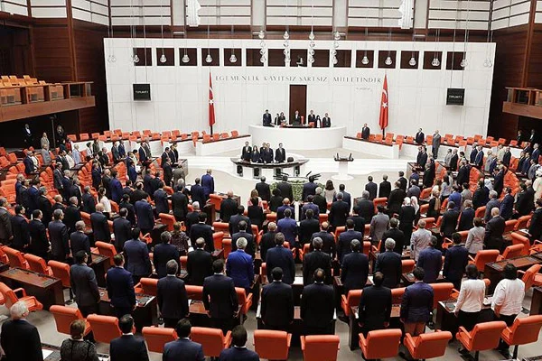 Vekillere saat başına 3 bin 500 TL