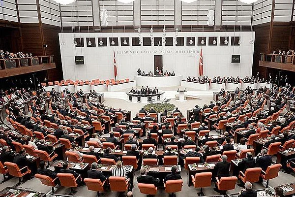 Melih Gökçek: 7 puan öndeyiz