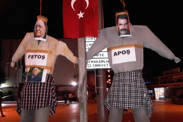Norveç'te yolcu treni raydan çıktı