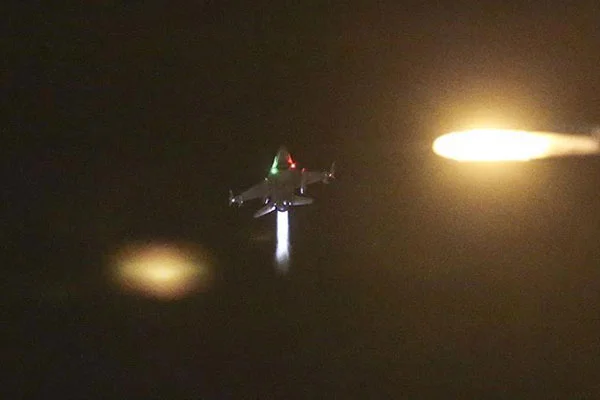 İstanbul üzerinde uçuş yapan pilotlar tutuklandı
