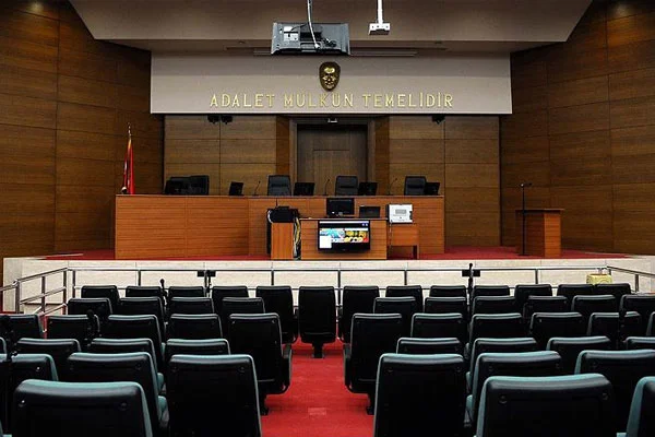 'Ankara Ortadoğu macerasına sırtı açık girdi'