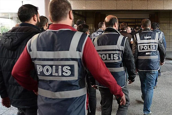 Antalya'da darbe soruşturmasında 33 tutuklama