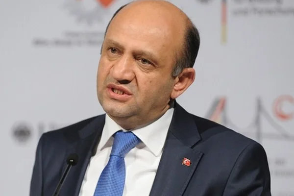 Bakan: Askeri okullarda okuyanların yüzde 95'i 'FETÖ'cü