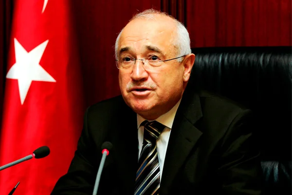 Cemil Çiçek'ten Gülen Cemaati itirafı