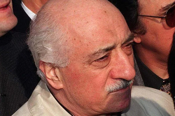 Gülen'e barodan avukat atandı