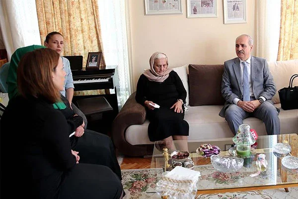 Kurtulmuş'tan şehit ailesini ziyaret