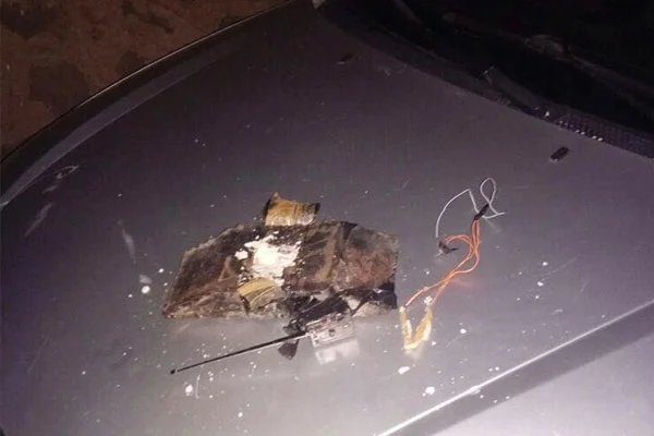 Polis aracına bombalı tuzak