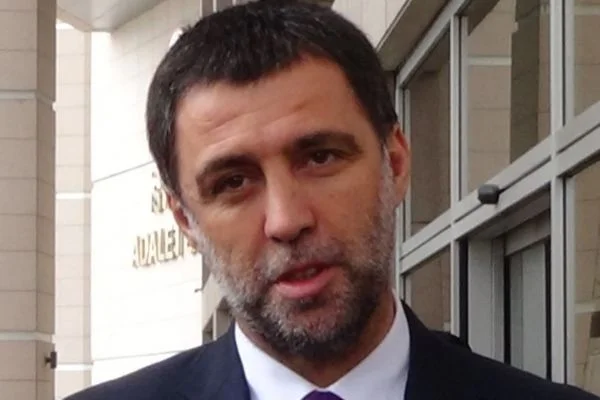 'FETÖ'den Hakan Şükür'e arazi çalımı'